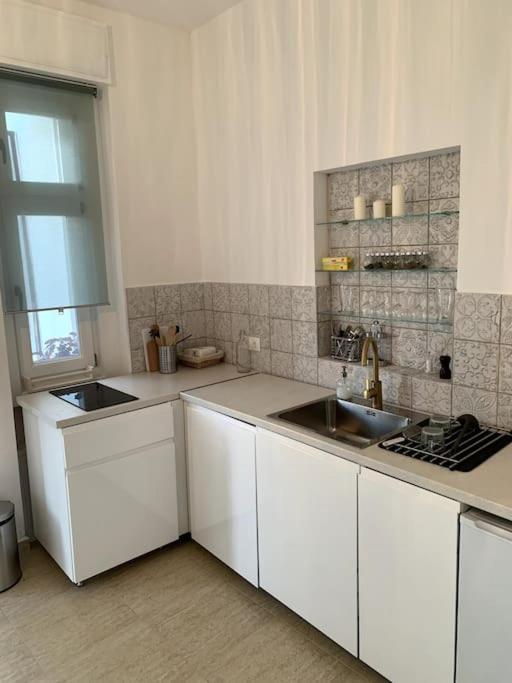 Parokia Apartman Es Coworking A Balaton Mellett Kaptalantoti Bagian luar foto