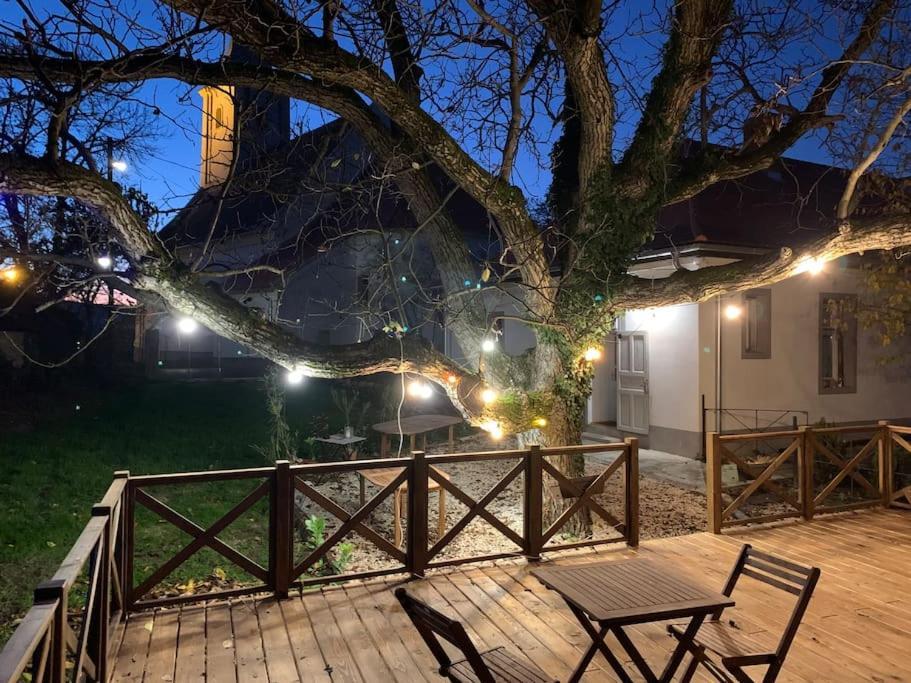 Parokia Apartman Es Coworking A Balaton Mellett Kaptalantoti Bagian luar foto